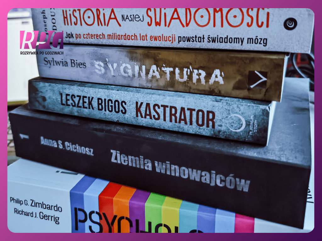 Góra książek, którą przywiozłam z 10. Targów Książki w Białymstoku